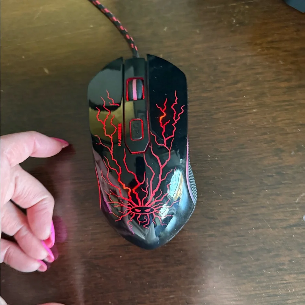 Wired Gaming Mouse with black LED Design multi - colors